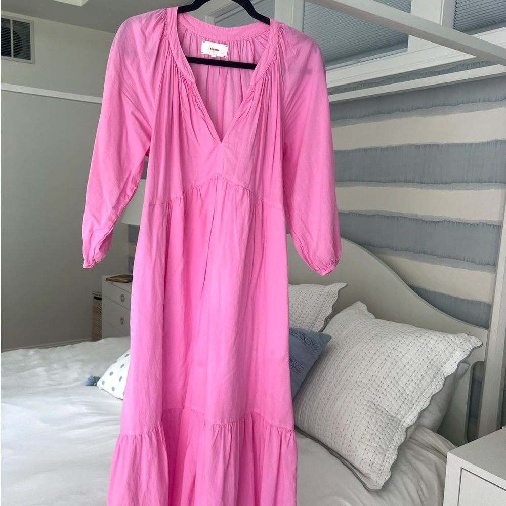 XiRENA Bright Pink Tiered Midi Dress
